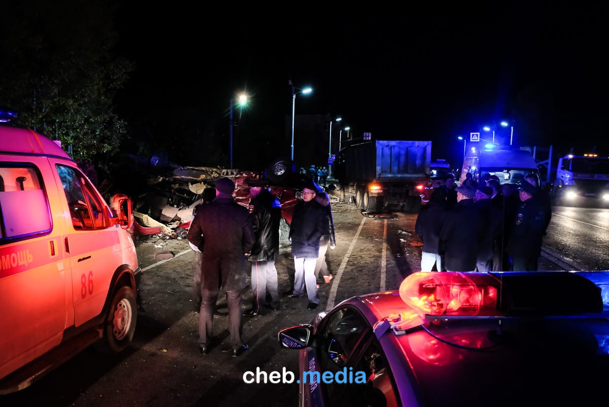 Под Чебоксарами самосвал протаранил микроавтобус «Канаш-Москва». Погибли 11 человек (список)