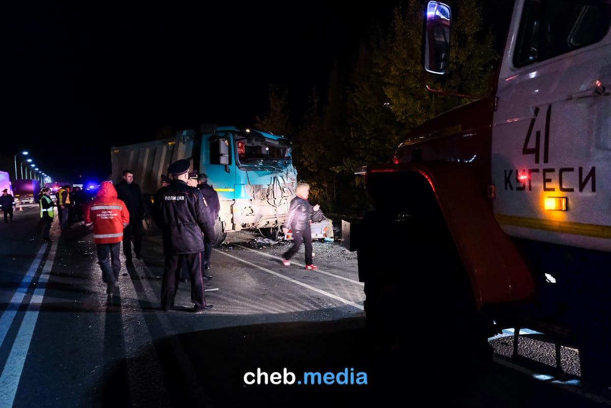 Под Чебоксарами самосвал протаранил микроавтобус «Канаш-Москва». Погибли 11 человек (список)